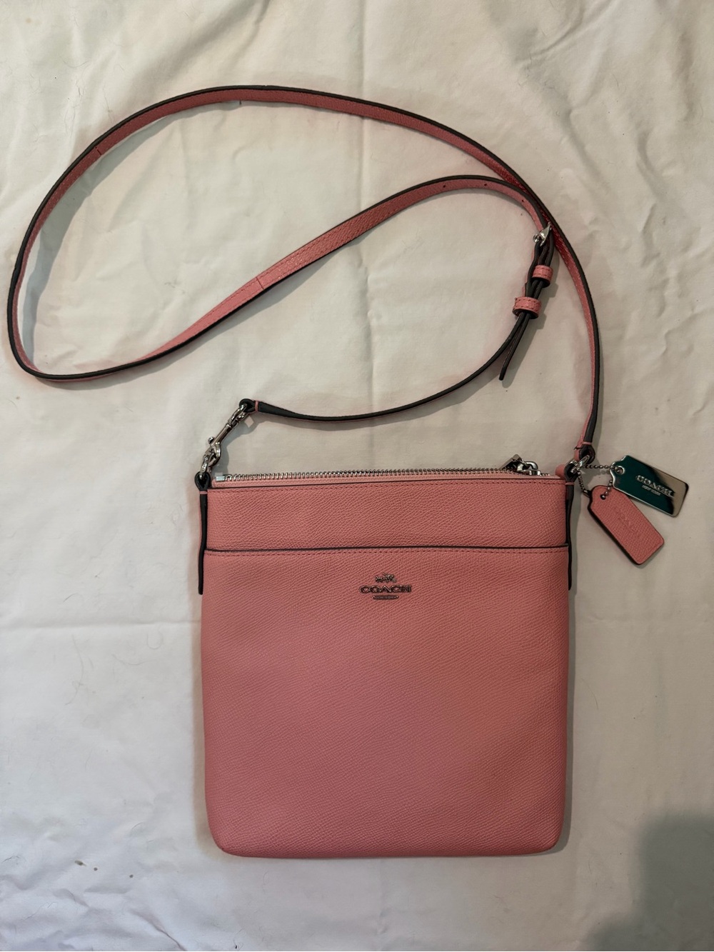 Coach NWOT pink crossbody